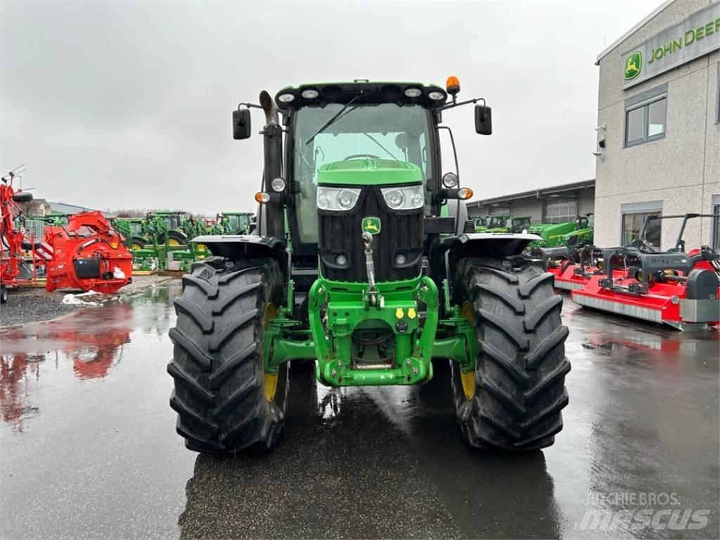 John Deere 6210R 트랙터