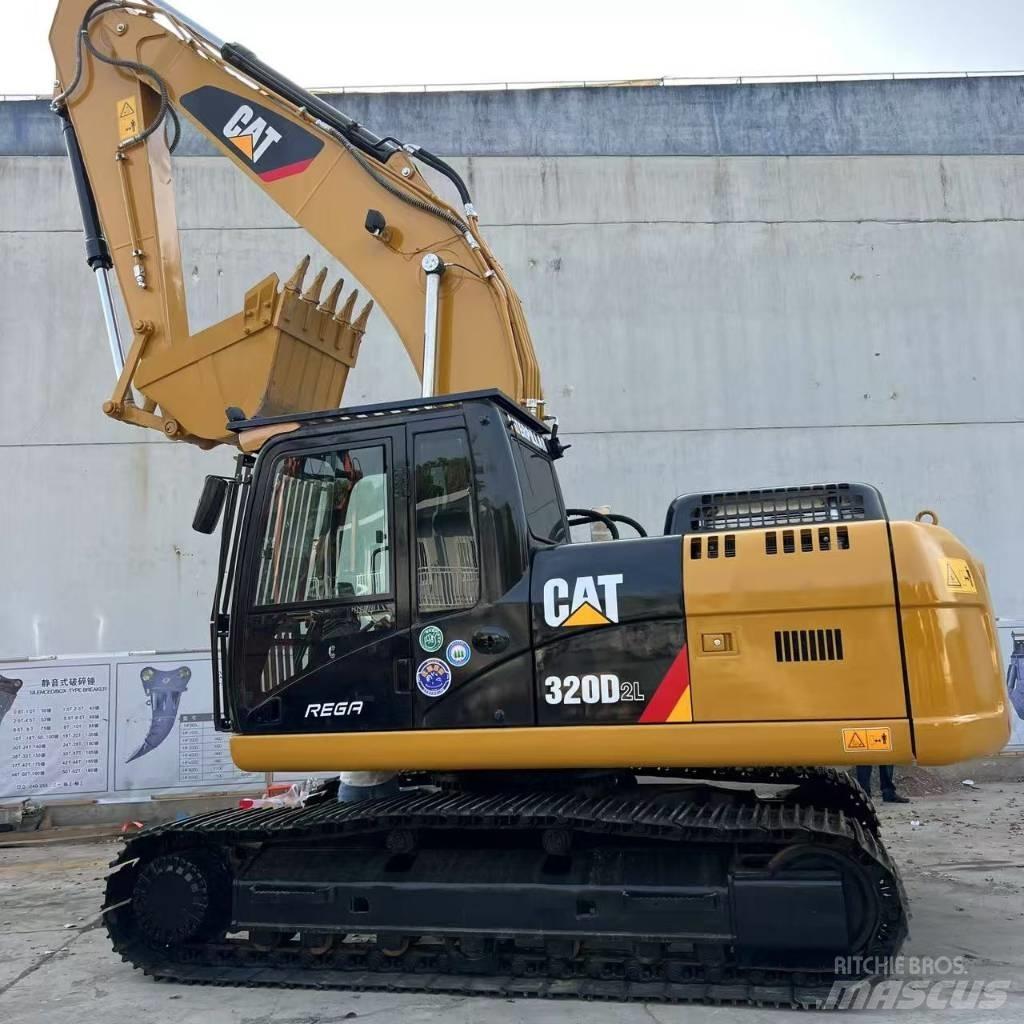 CAT 320 D2 대형 굴삭기 29톤 이상