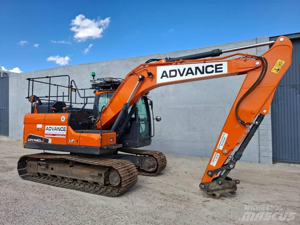 Doosan DX 140LC-5 대형 굴삭기 29톤 이상