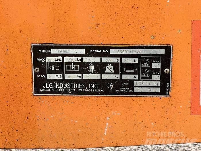 JLG 860SJ 견인식 전동이동 리프트