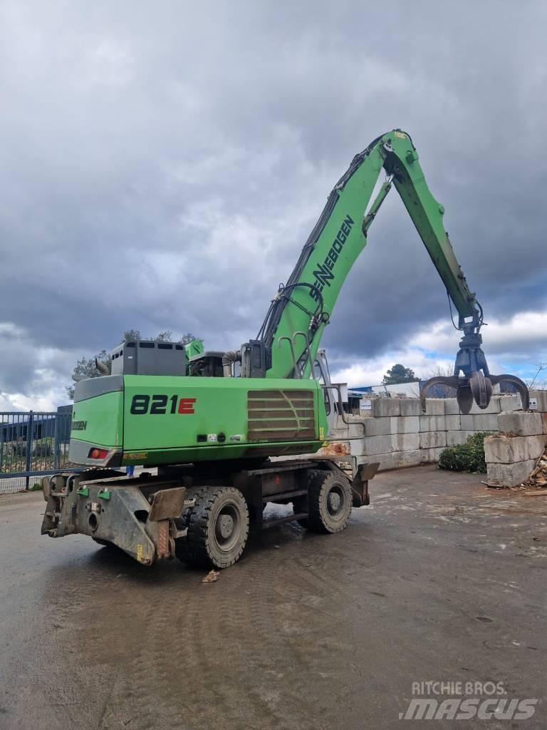 Sennebogen 821 E  휠 굴삭기