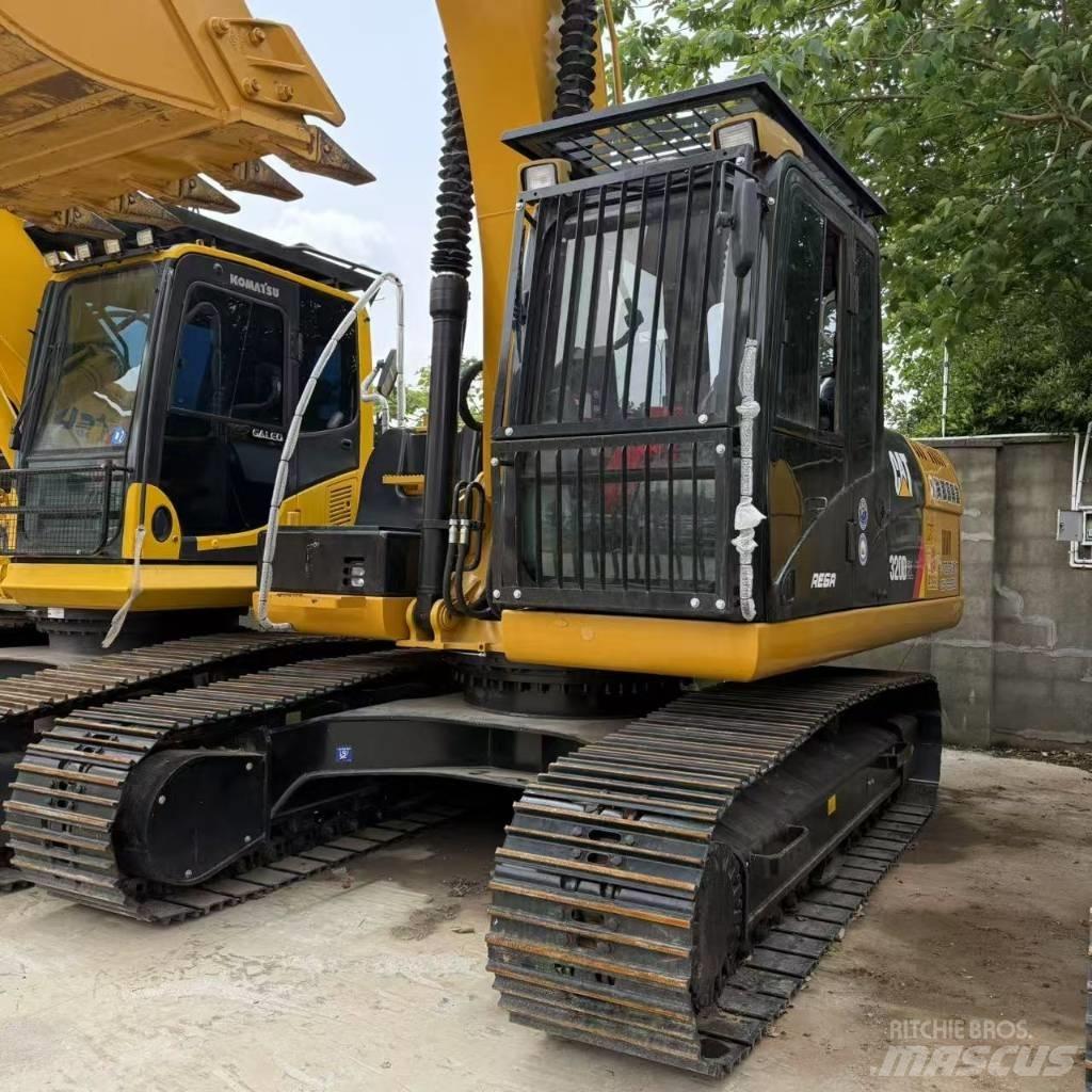 CAT 320 D 대형 굴삭기 29톤 이상