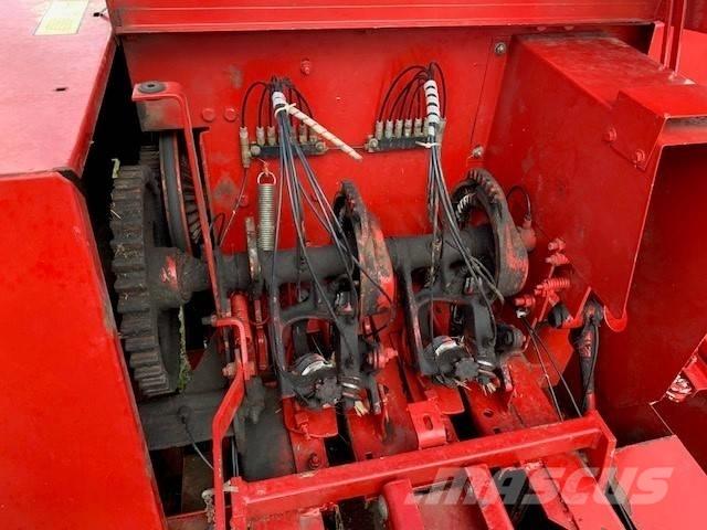 New Holland 570 각형 곤포기