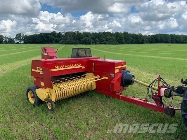 New Holland 570 각형 곤포기
