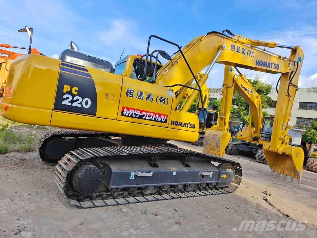 Komatsu PC 220-7 대형 굴삭기 29톤 이상