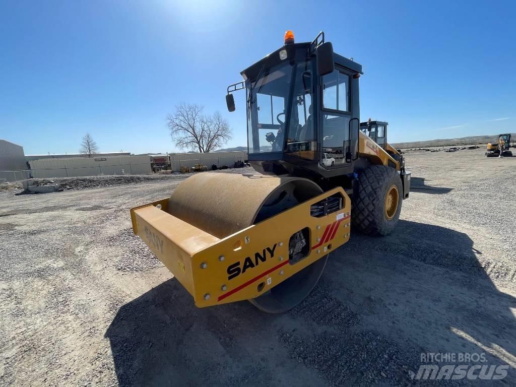 Sany SSR 120C 8  스키드로더