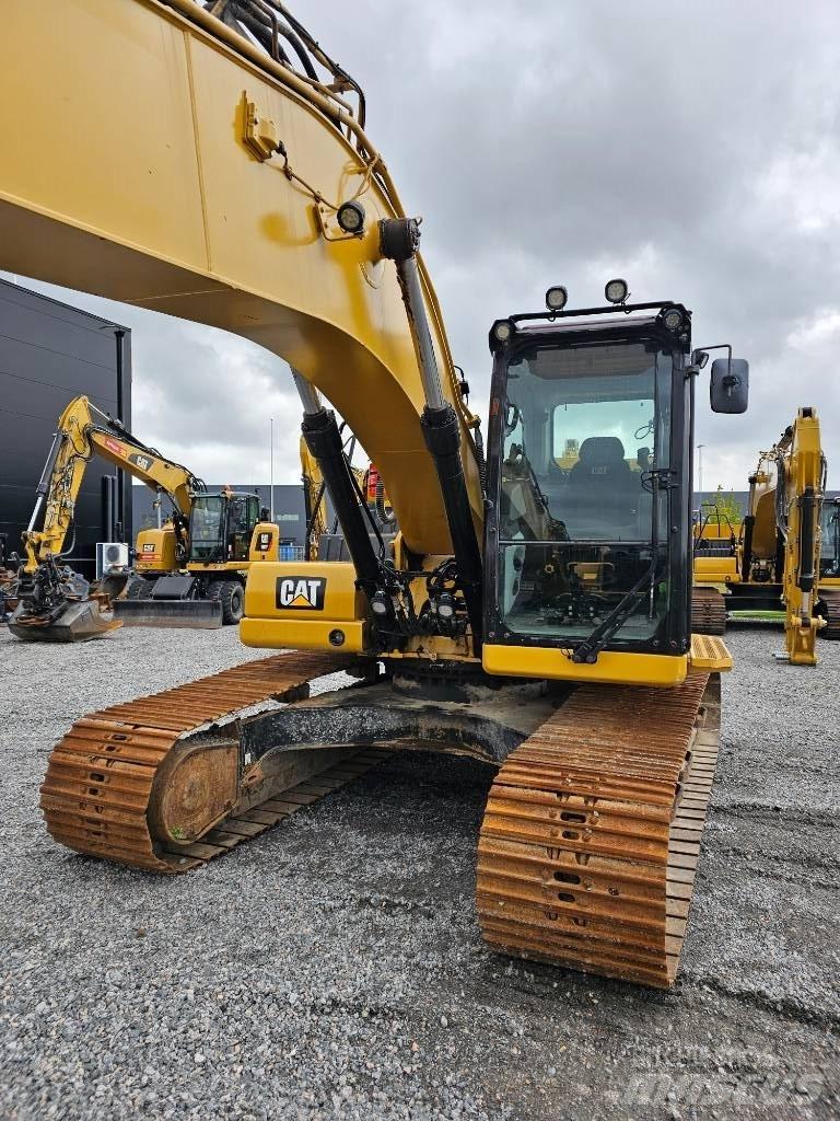CAT 320 대형 굴삭기 29톤 이상