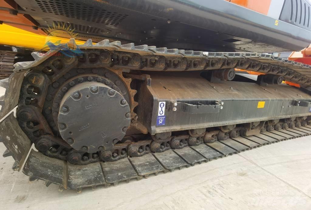 Hitachi ZX 200 대형 굴삭기 29톤 이상
