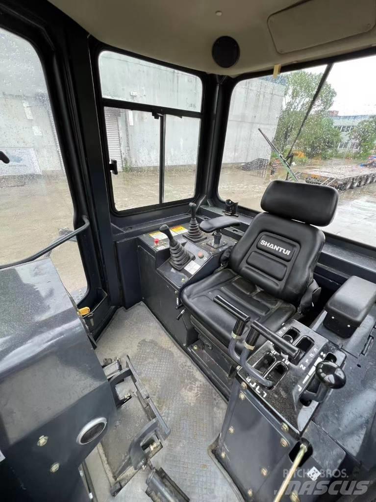 Shantui SD22L 크롤러 도저