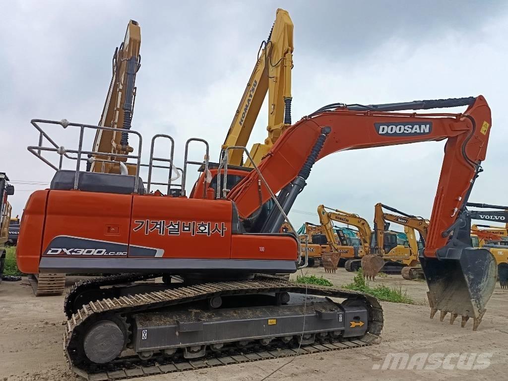 Doosan DX 300 LC 대형 굴삭기 29톤 이상