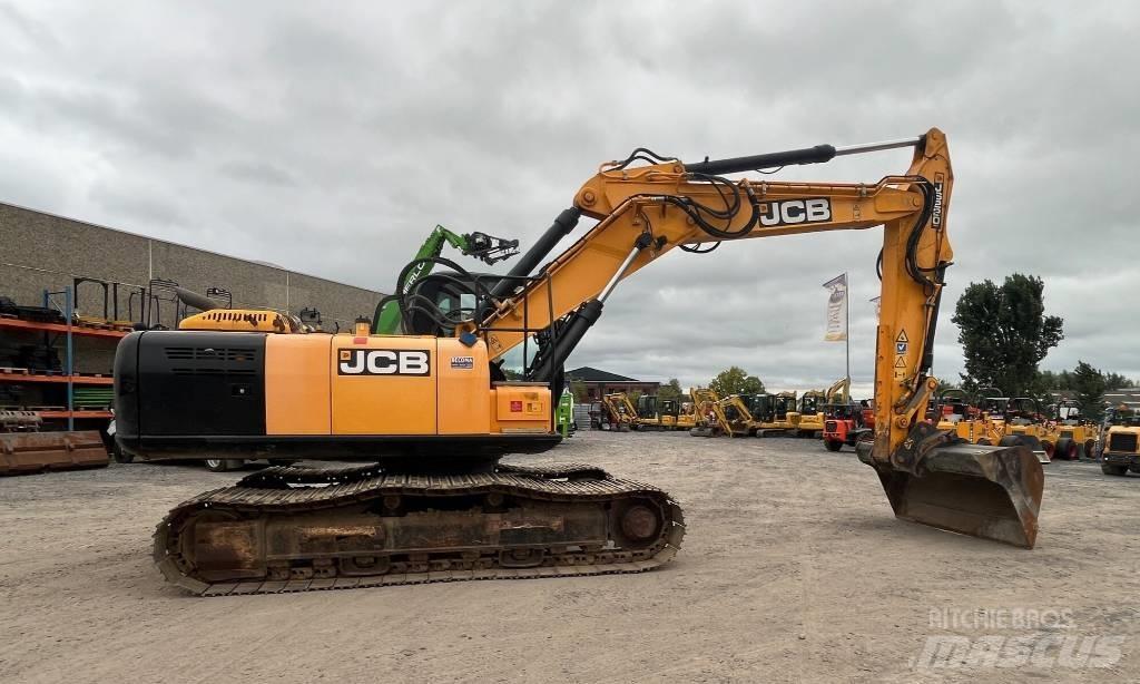 JCB JS 220 대형 굴삭기 29톤 이상