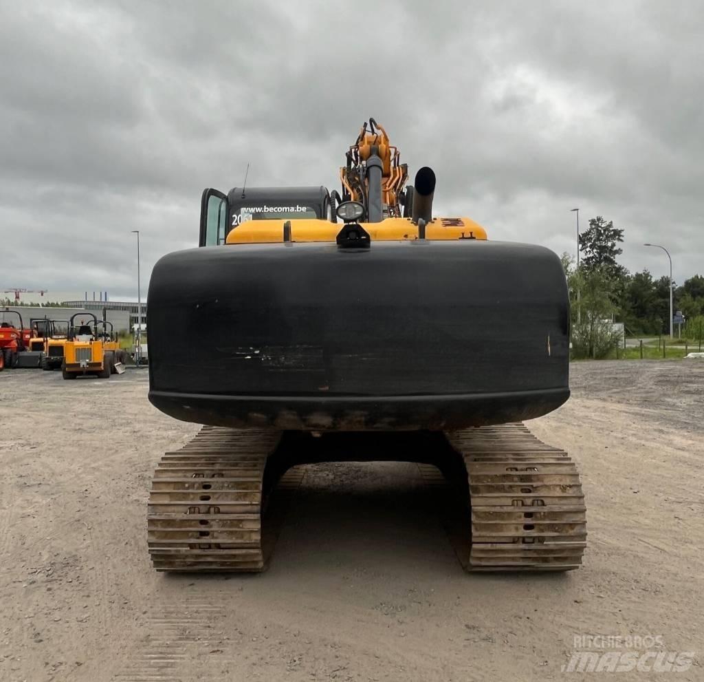 JCB JS 220 대형 굴삭기 29톤 이상