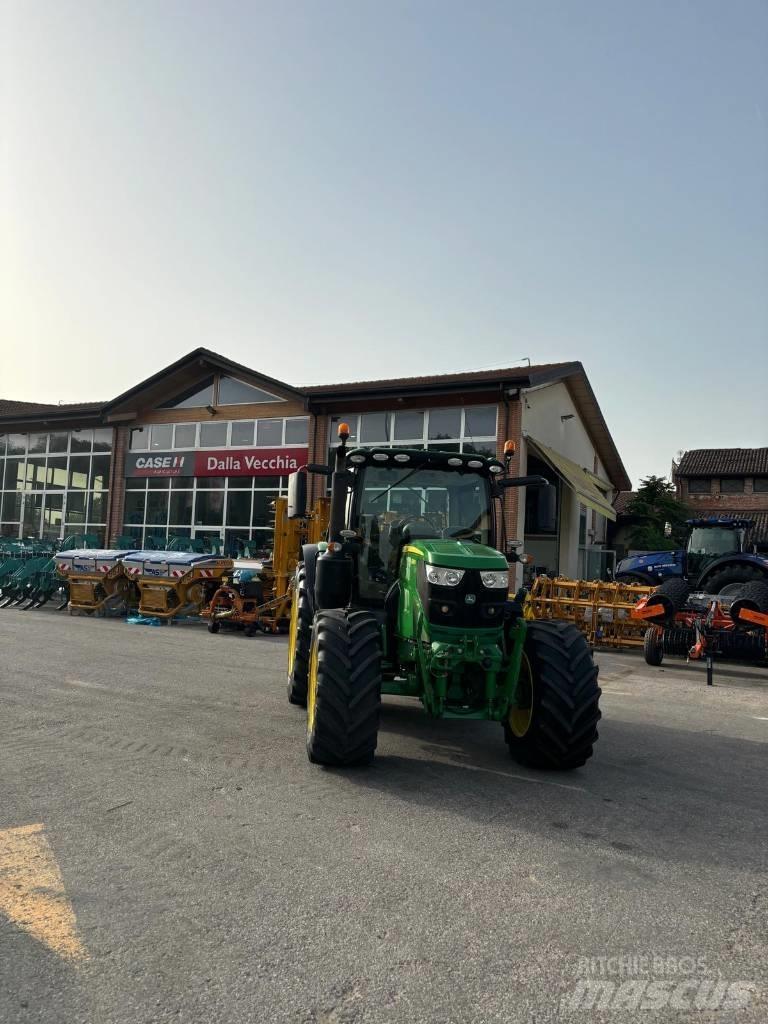 John Deere 6130 R 트랙터