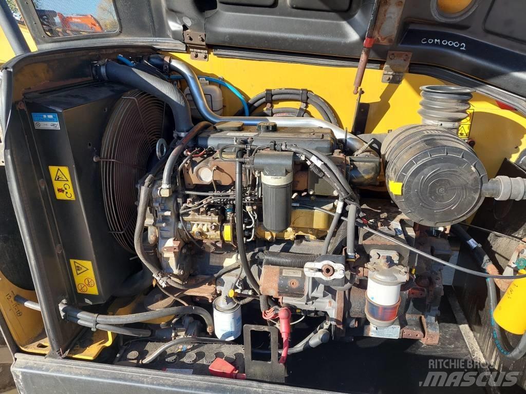 CAT TH 407 텔러 핸들러