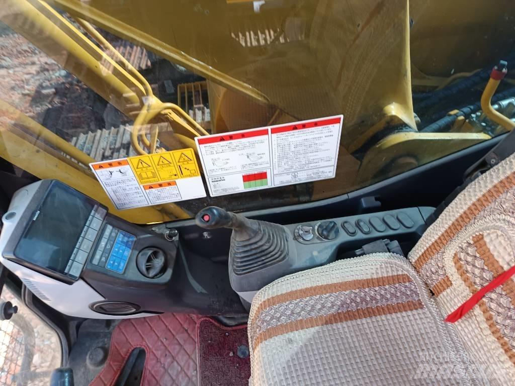 Komatsu PC200 중형굴삭기 7톤-28톤