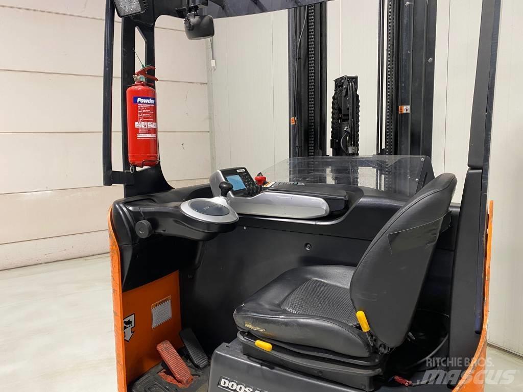Doosan BR16JW-7 리치 트럭