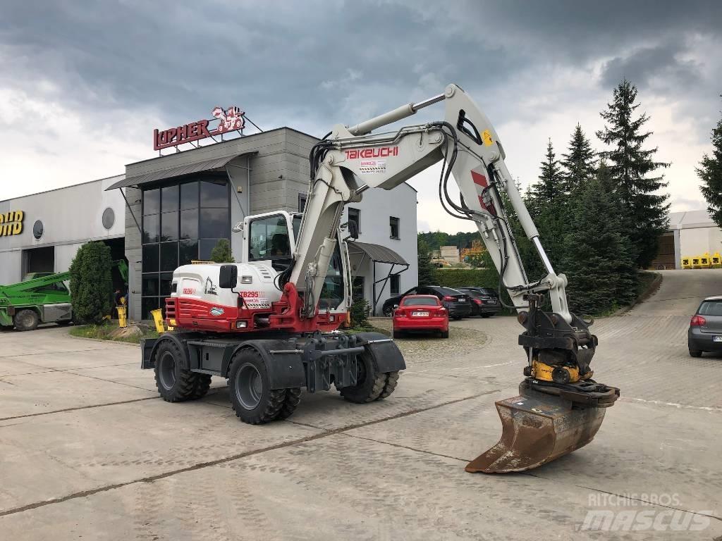 Takeuchi TB295W  휠 굴삭기