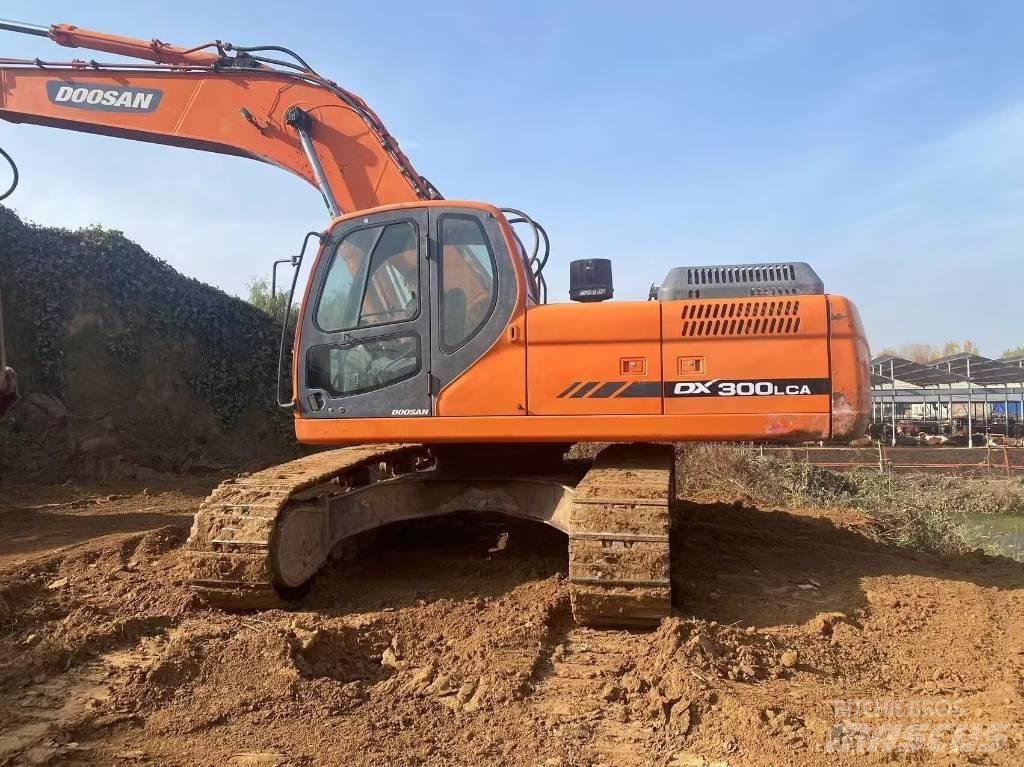 Doosan DX 300 LC 대형 굴삭기 29톤 이상