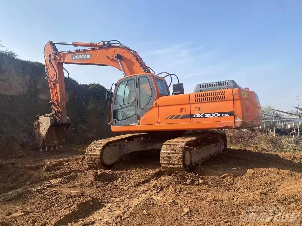 Doosan DX 300 LC 대형 굴삭기 29톤 이상