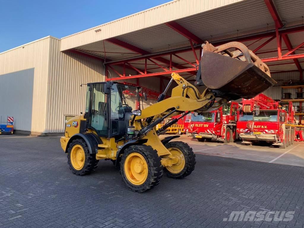 CAT 908M  휠로우더