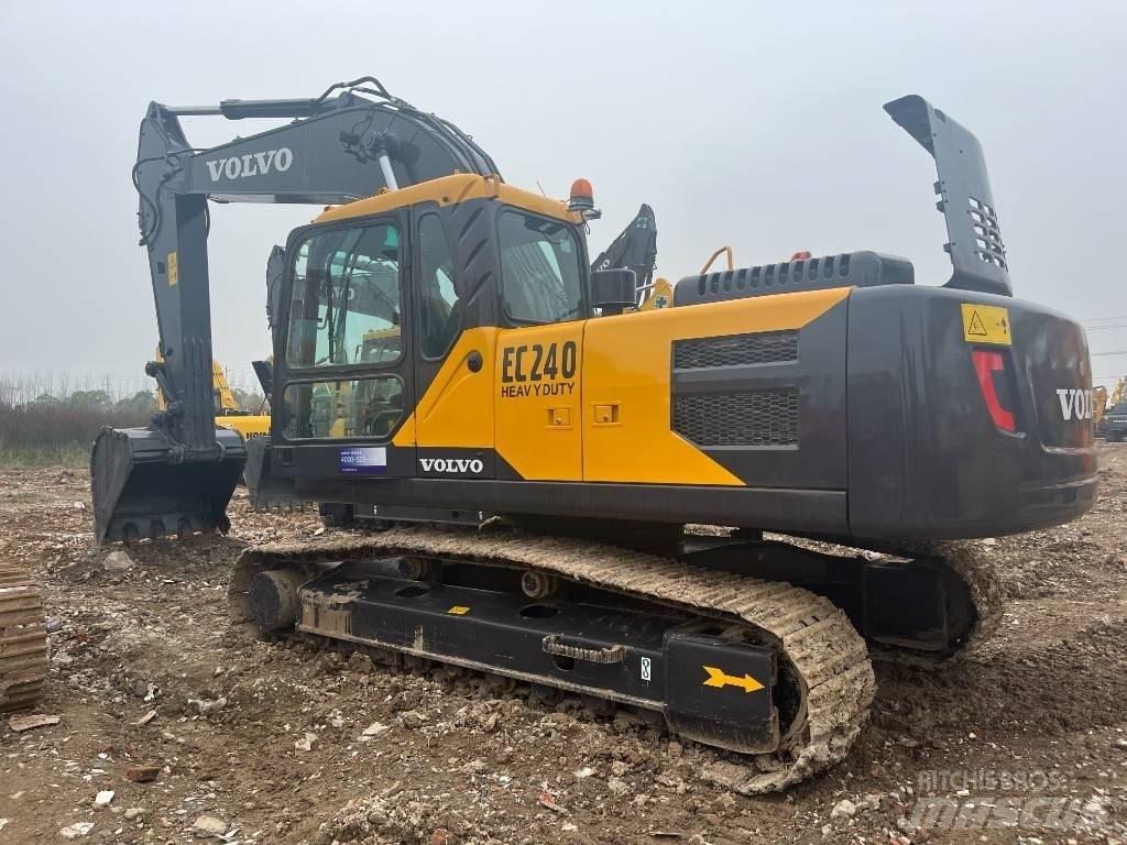 Volvo EC240BLC 대형 굴삭기 29톤 이상