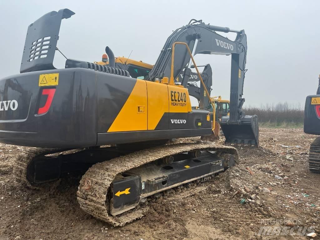 Volvo EC240BLC 대형 굴삭기 29톤 이상