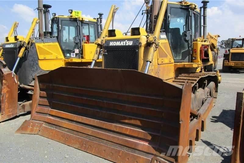 Komatsu D65 EX-16 크롤러 도저