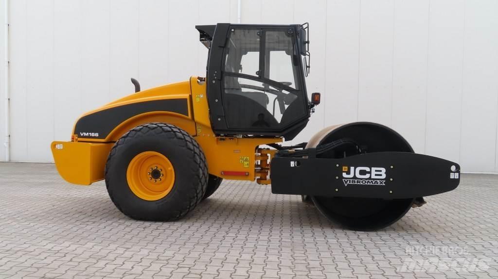 JCB VM200D 싱글 드럼 롤러