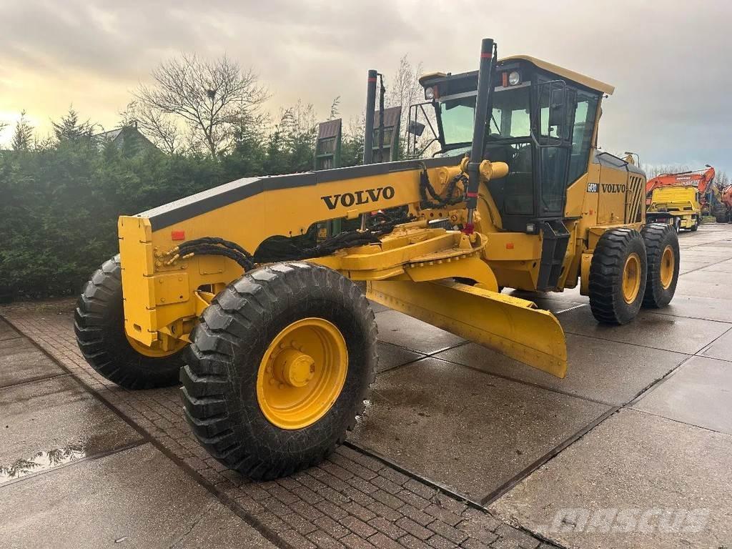 Volvo G 930 그레이더