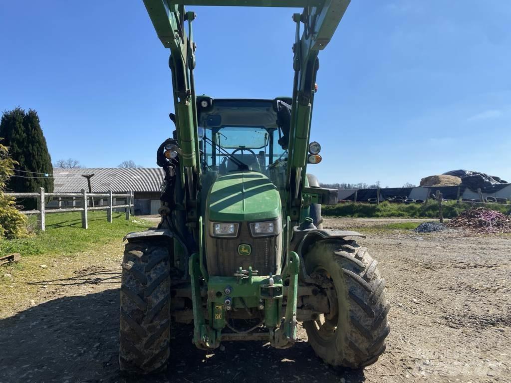 John Deere 5100 R 트랙터