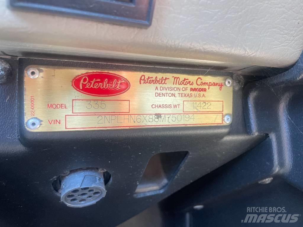 Peterbilt 335 덤프 트럭