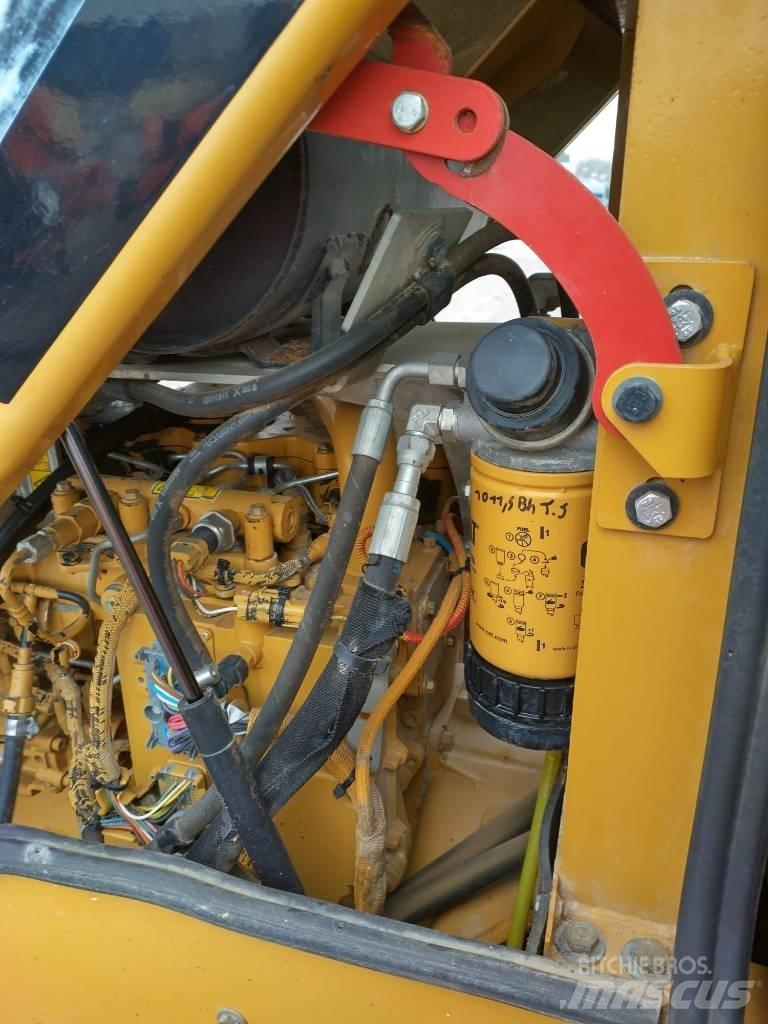 CAT CS CP44 싱글 드럼 롤러
