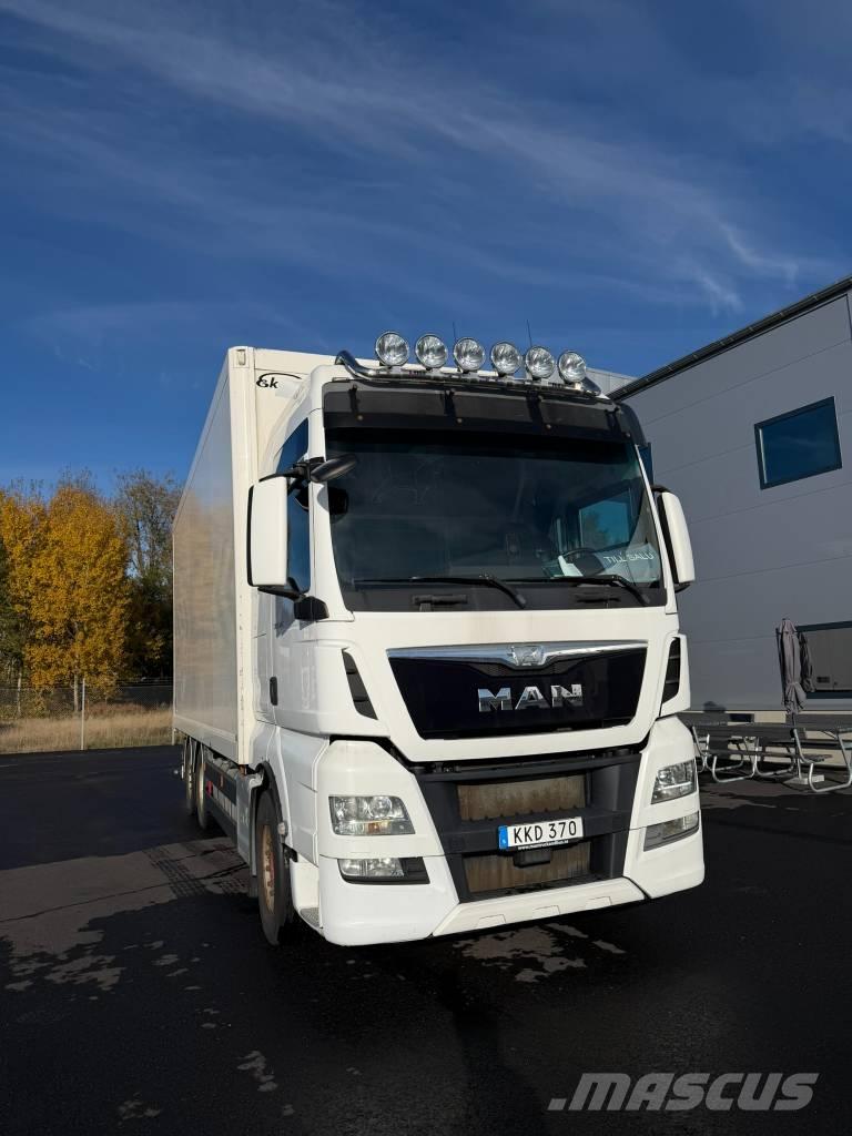 MAN TGX 26.480 6x2 탑차 트럭
