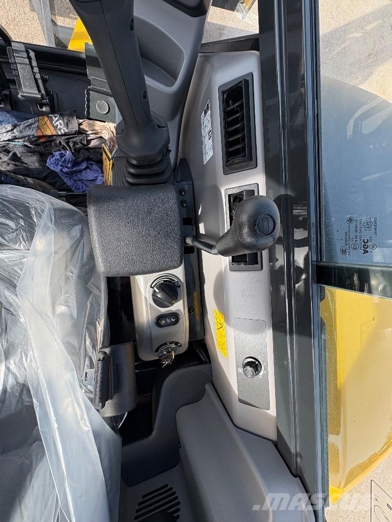 Komatsu PC 55 MR-5 소형 굴삭기 7톤 미만