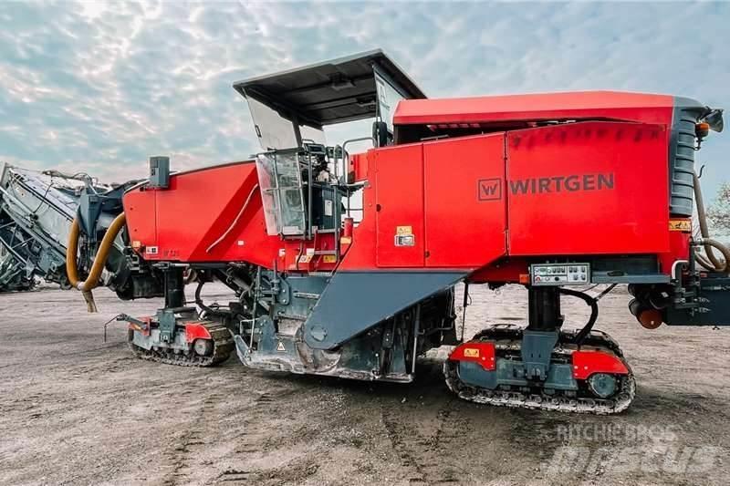 Wirtgen W220 기타 트럭