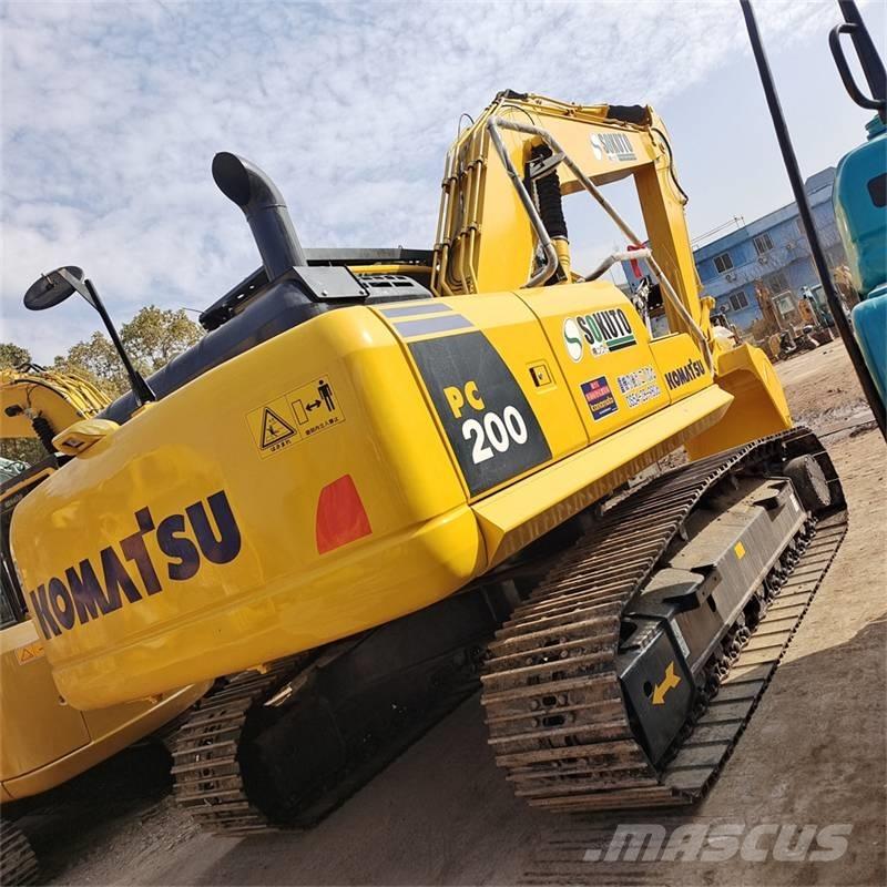 Komatsu PC 200 대형 굴삭기 29톤 이상