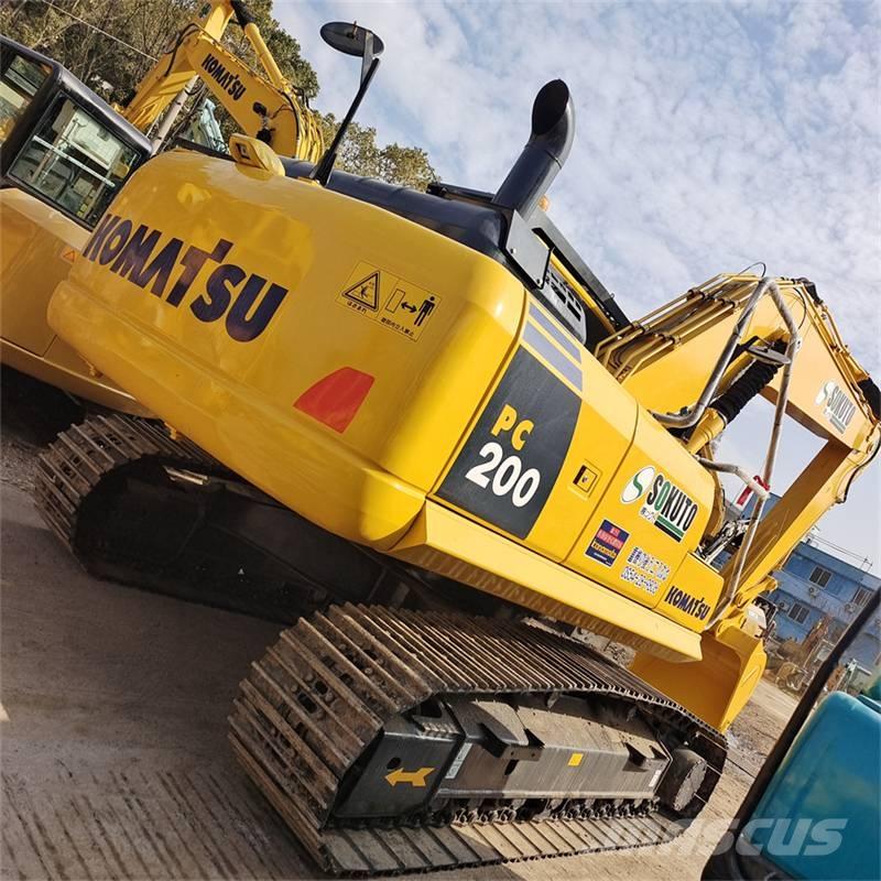 Komatsu PC 200 대형 굴삭기 29톤 이상