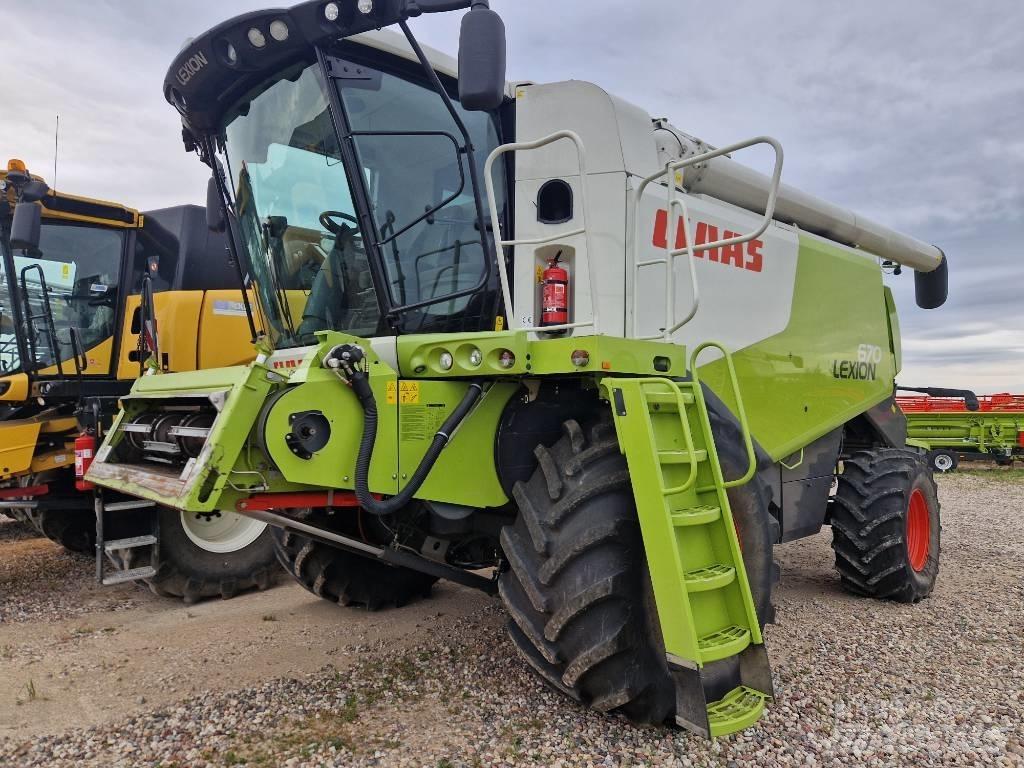 CLAAS Lexion 670 콤바인 수확기