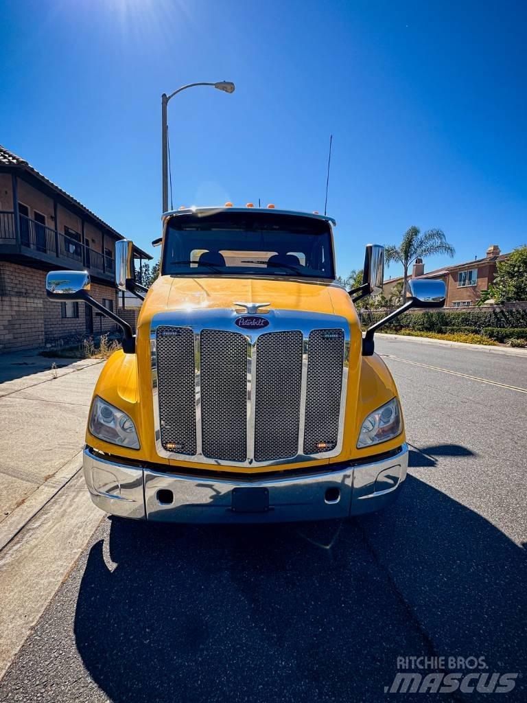 Peterbilt 579 덤프 트럭
