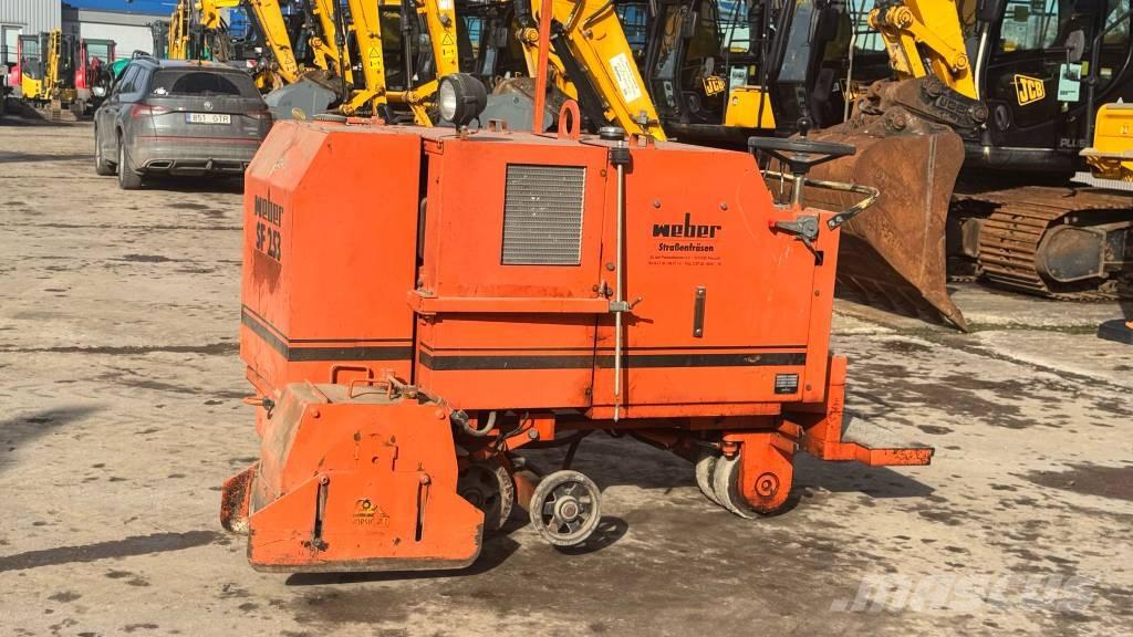 Weber SF253 아스팔트 분할 기계