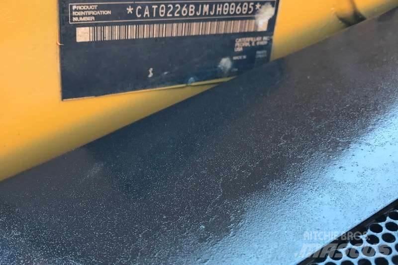 CAT 226B 기타 트럭