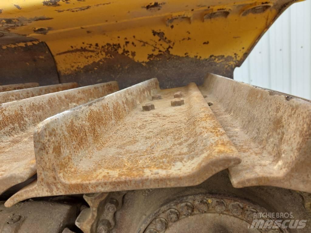Komatsu D65PX-18 크롤러 도저