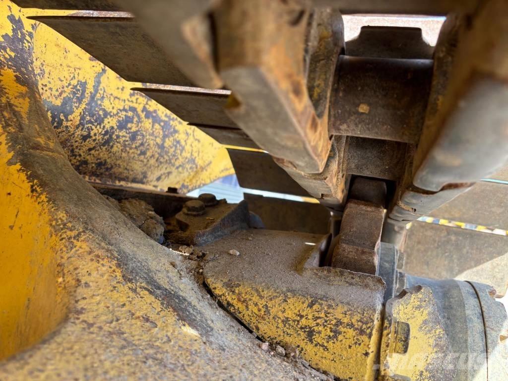 Komatsu D37 PX-23 크롤러 도저