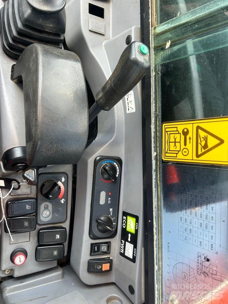Kubota KX 80-4 중형굴삭기 7톤-28톤