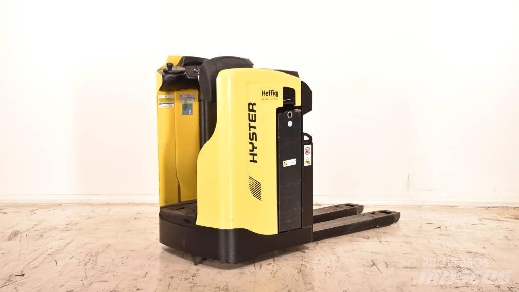 Hyster RP2.0N 로우 리프터(승강대 포함)