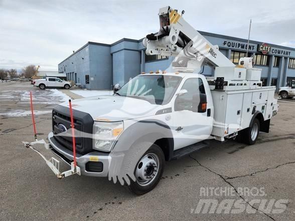 Altec AT40M 트럭 탑재 고소작업대