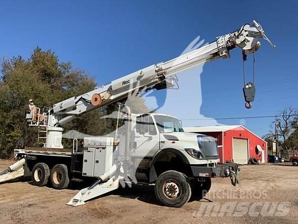 Altec DT80 트럭 탑재 고소작업대