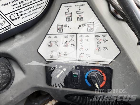 Bobcat T590  스키드로더