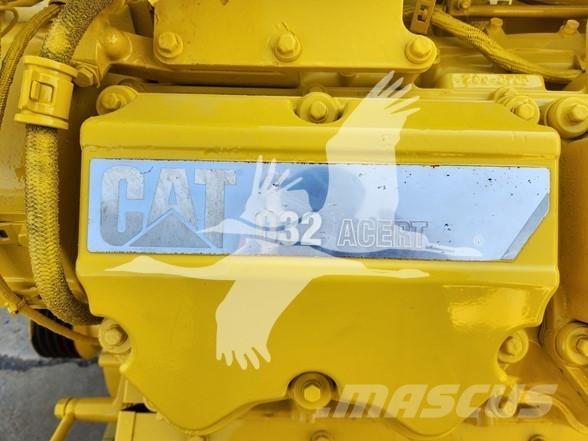 CAT C32 ACERT 엔진