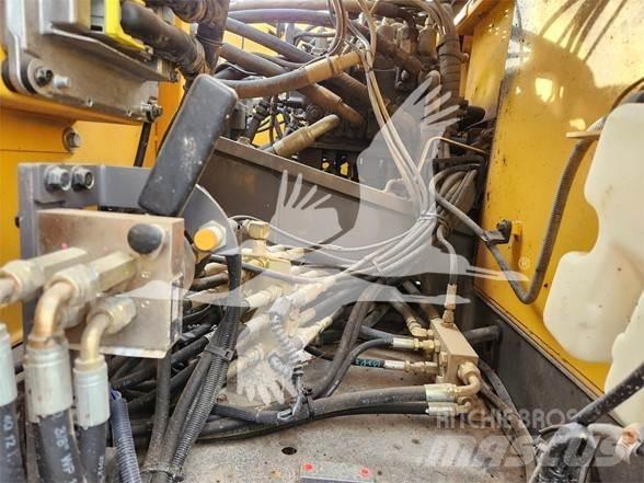 Volvo EC220DL 대형 굴삭기 29톤 이상